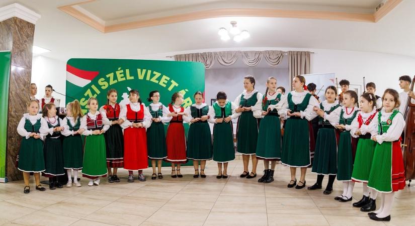 Fehér megyében háromnapos ünnepséggel tisztelegtek a szabadságharc emléke előtt