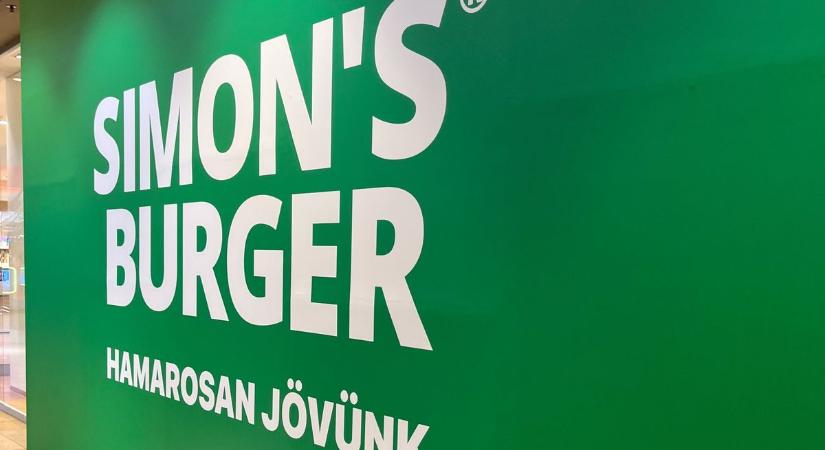 Nem akárhol nyit újabb üzletet a Simon's Burger Győrben - fotó