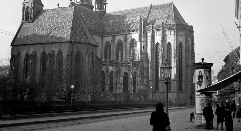 Szálasi, a „Nemzetvezető” születésnapja – akasztófák a Fő utcán