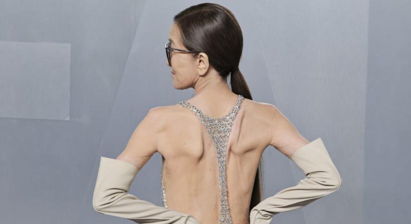 A 76 éves Vera Wang megint úgy nézett ki az Oscar-afterpartin, hogy harminc évet letagadhatott