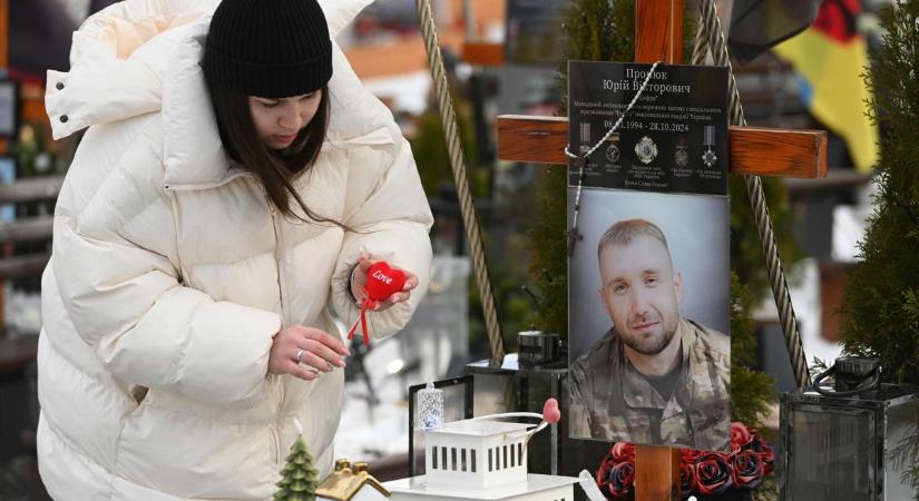 A háború tombolásával egyre nő a gyász Ukrajnában