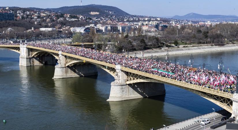 A vigéc és a playboy