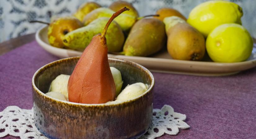 Vörösboros körte vaníliafagylalttal