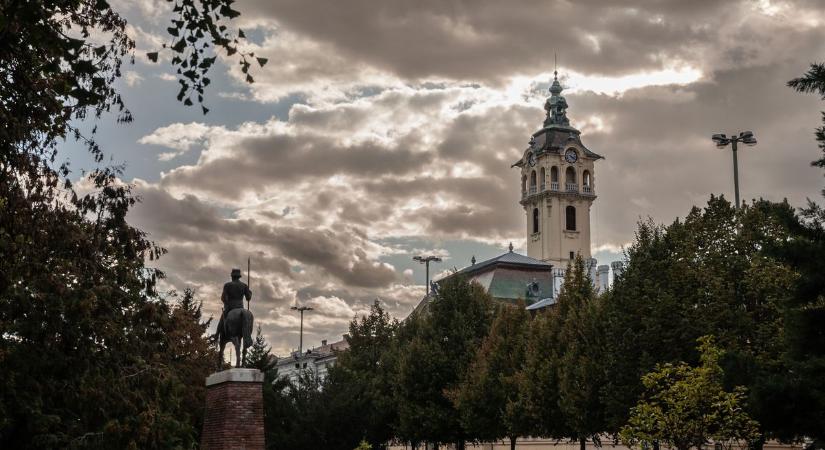 Felhők takarhatják el a napot kedden Szeged felett