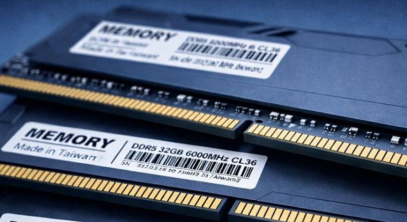 Meglepő dolog történt: Csökkenésnek indult a memóriák ára Európában