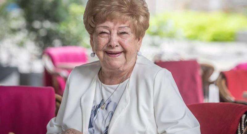 Dráma a Turay Ida Színházban, Pásztor Erzsi rosszul lett