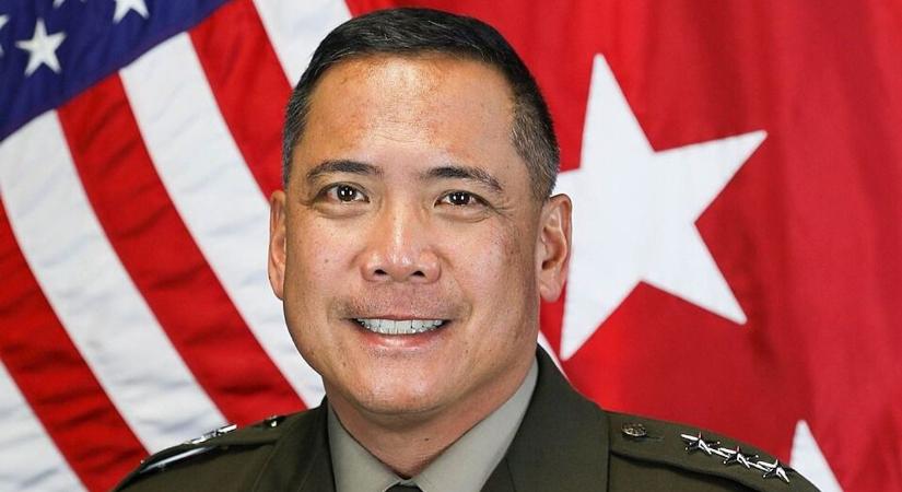 A kínosnál is kínosabb: egy amerikai tábornok titkos térképeket felejtett egy ukrán vonaton