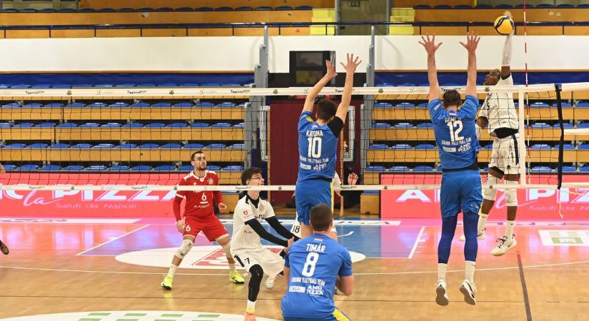 Játszmaveszteség nélkül győzte le a DEAC a szolnoki röpicsapatot