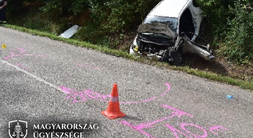 Egy másodpercre vette le szemét az útról, súlyos balesetet okozott