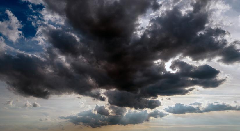 Jégesővel csaphat le ma itthon a vihar: már kiadták a figyelmeztetést