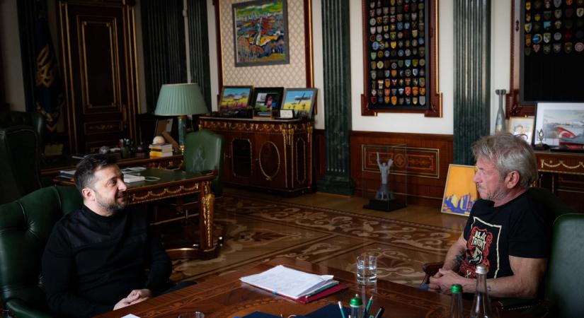 Sean Penn az Oscar-gála helyett Ukrajnába ment, hogy Zelenszkijjel találkozzon