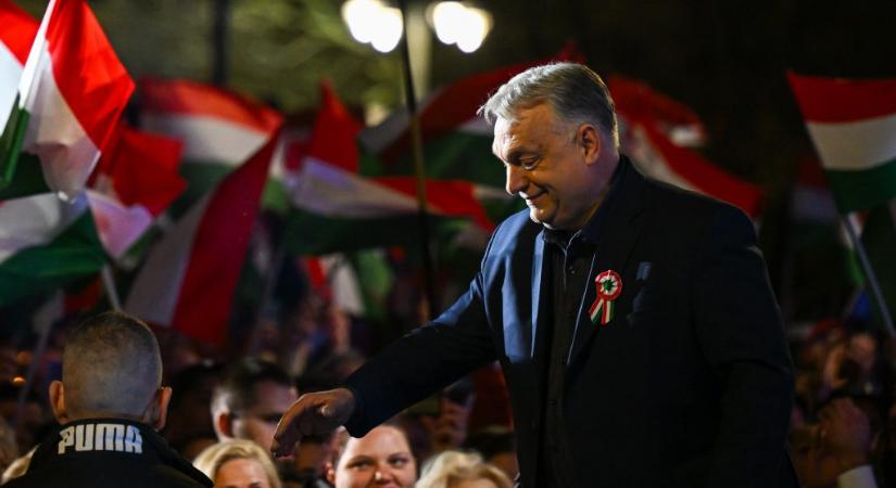 „Ha már úgy sem lesz sokáig hatalomban, gondoltuk, eljövünk megnézni” – biztonsági játékkal indult Orbán nyílt országjárása