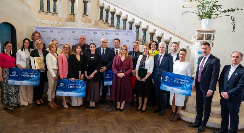 Átadták az idei „Egészségfejlesztő Kórház Díjat”