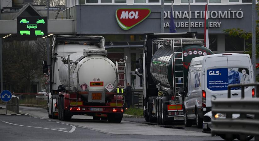 Kegyetlen csapás közeleg: tényleg belerokkanhat a Mol, ha végleg elzárják az orosz olajat?