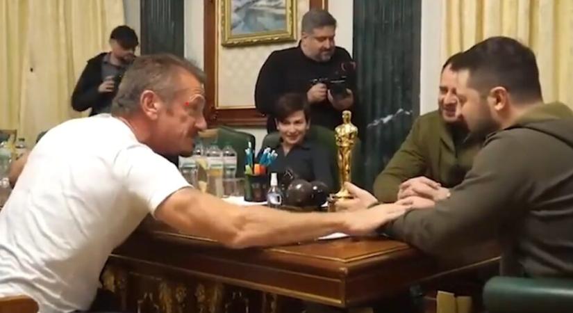 Sean Penn az Oscar díját Zelenszkijnek ajánlotta fel