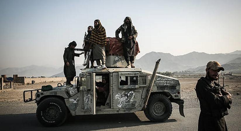 Többszáz kábítószerfüggő halt meg egy kórházat ért légicsapásban