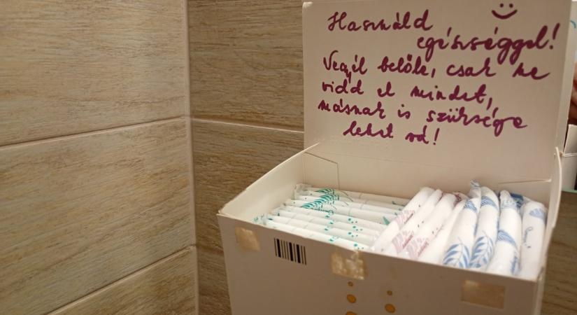 Gerillaakcióba kezdett a nők érdekében a Szikra Mozgalom Debrecenben