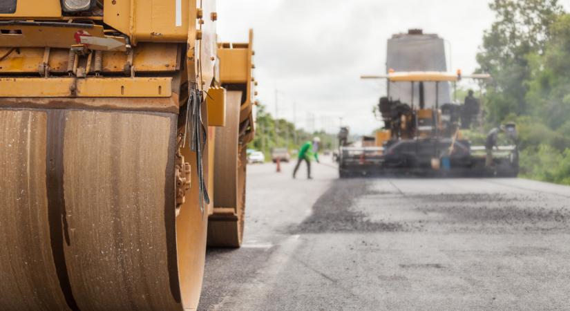Durván felpörög az építkezés az M44-esen: új csomóponttal kötik össze a településeket