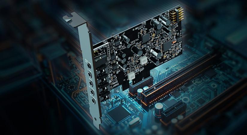Ha az alaplapi hangchipnél jobbra váltanál, itt az új Sound Blaster hangkártya