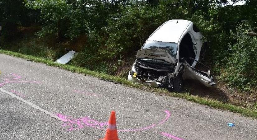 A navigációt nézte vezetés közben, letarolta a szembejövőt egy autós