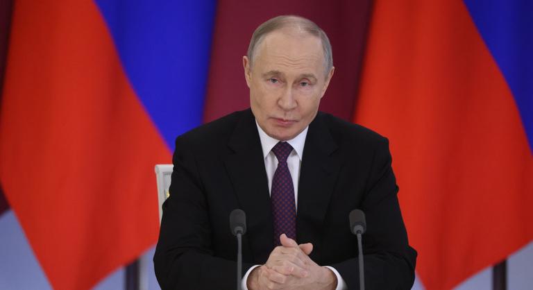 Vlagyimir Putyin nem csak szurkol Iránnak, komoly támogatást nyújt szövetségesének