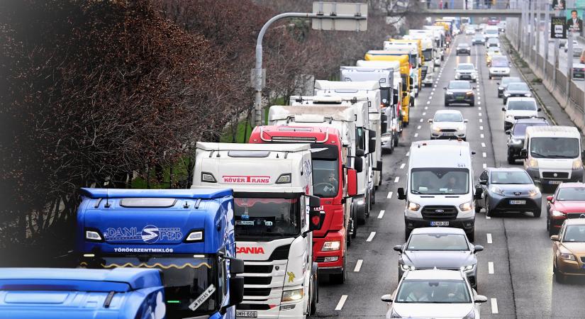 Büntet az útdíj – öt év alatt több mint ezer hazai fuvarozócég tűnt el, és még nem látni a végét