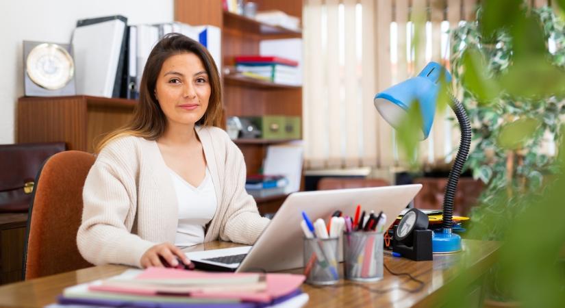 A nők bérezése miatt jön az átalakítás, amit a cégek 75 százaléka nem támogat