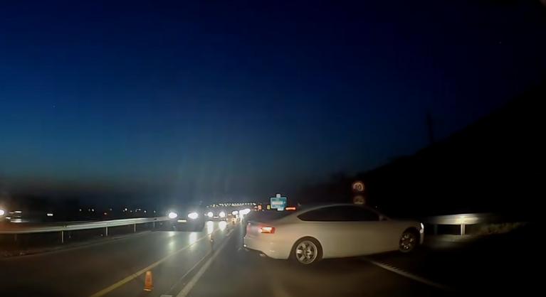 Hajmeresztő manővert hajtott végre egy audis az M1-es autópályán, kis híján baleset lett belőle