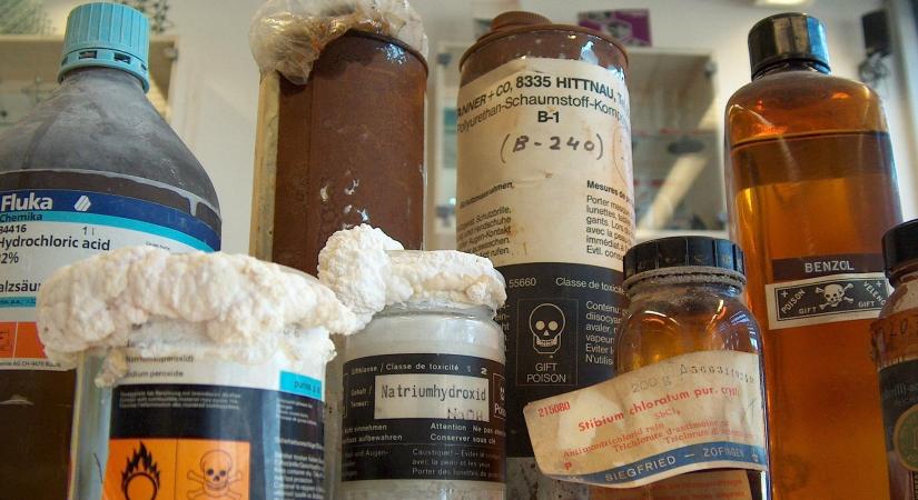 Veszélyes hamis vegyszerrel permetezni