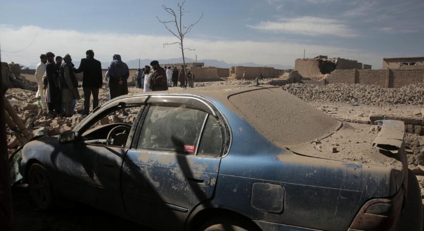Kegyetlen és példátlan légicsapás történt – rengeteg a halott, óriási a káosz