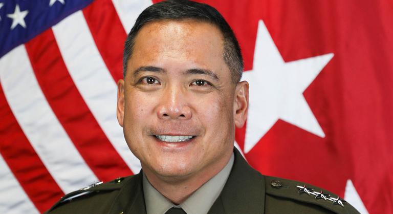 Titkos térképeket felejtett egy európai vonaton a másnaposan beszédet tartó amerikai tábornok