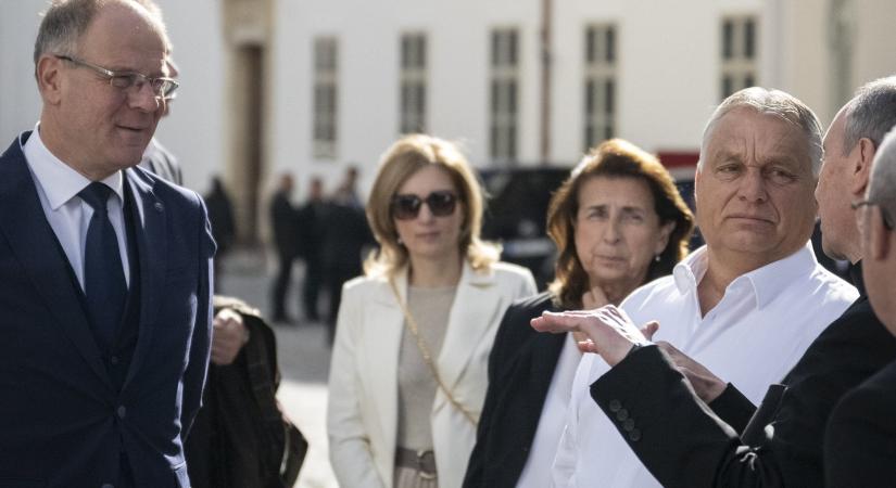 Orbán minisztere odaszúrt a sajátjainak? „Elkezdődött bizonyos testrészek méregetése”