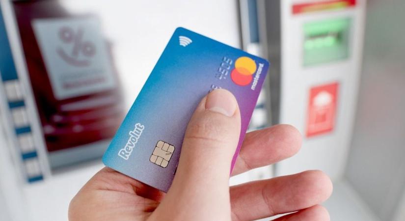 Nagy durranás a Revolutnál: jönnek a magyar bankszámlák