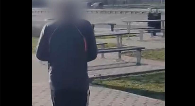 „Az M4-en, a női vécébe kamerákat szerelgetett fel egy csávó és elmenekült" – Abonyba vezettek a szálak