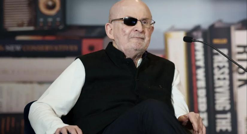 Salman Rushdie belefáradt, hogy évek óta a szólásszabadság Barbie babájaként kezelik