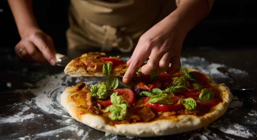„Beállunk a sorba” – komoly kompromisszumra kényszerült a budapesti vegán pizzéria
