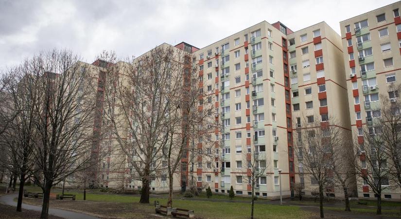 Árplafonhoz értek a panelek, akár jelentős árengedményekre is kényszerülhetnek az eladók