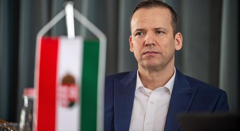 A Mi Hazánk költségvetési csalás gyanúja miatt feljelentést tesz Magyar Péter ellen