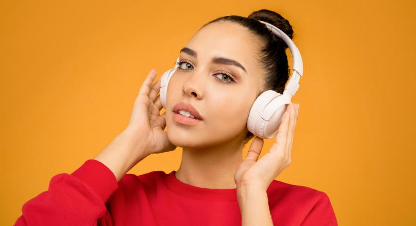 Ez a három csillagjegy hajlamos elrontani a bulit a zenei ízlésével! Te is közéjük tartozol?