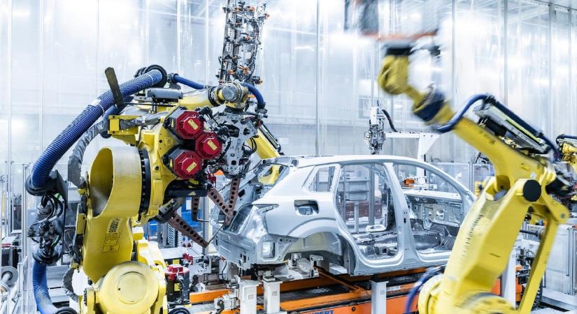 Megegyezett a győri Audi a szakszervezettel, majd további költségcsökkentést ígért