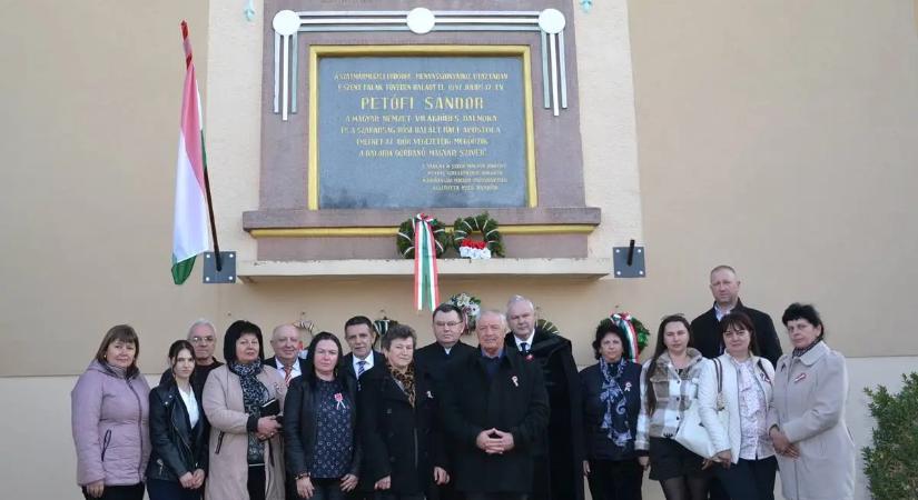 Március 15-ét méltatták Badalóban - Ahogy engem szeretett az Atya, úgy szeretlek én is titeket