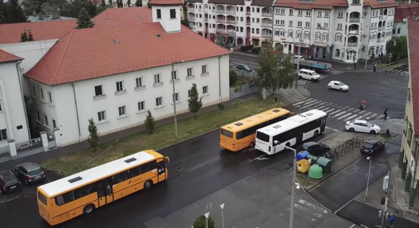 Faragnak egy jó nagyot a szabolcsi menetrenden: itt a lista az érintett járatokról, így kell indulnod a buszhoz