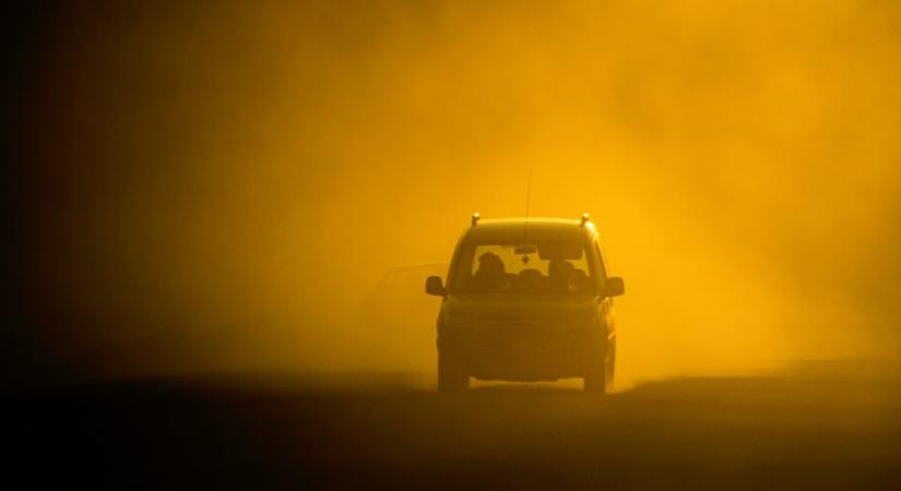 Pillanatok alatt eltűnt az út: porvihar okozott tömegbalesetet Texasban