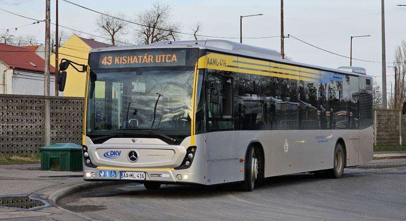 Csőtörés lassítja a közlekedést Debrecenben