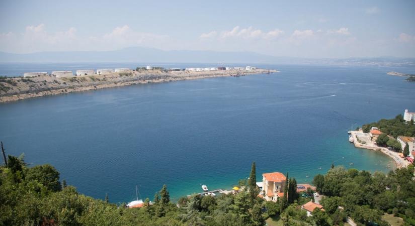 Sorra érkeznek az olajszállító hajók a kikötőbe, ahonnan a Mol finomítóihoz vezet az út