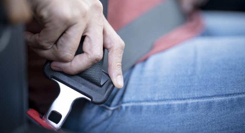 Itt az egy hetes rendőrségi razzia végeredménye: több mint 14 ezren nem használtak biztonsági övet