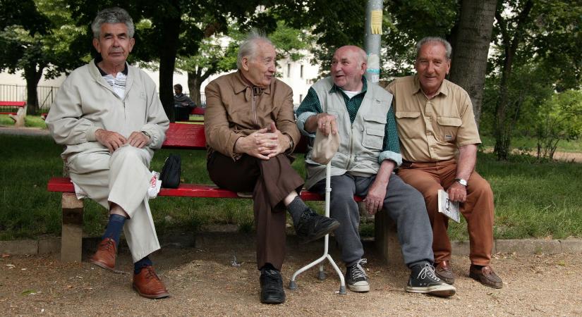 Kiderült a Fidesz nyugdíjasainak féltve őrzött titka, ezt művelik otthon, a négy fal között