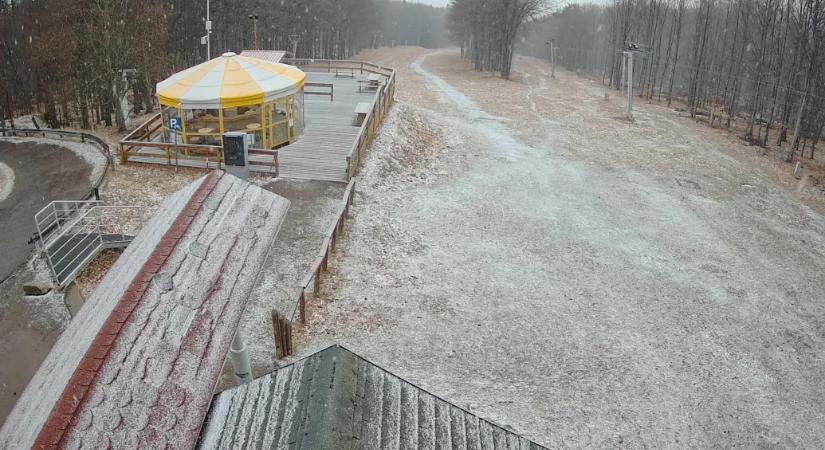 Kékesen még a hó is esett, de szerdára visszatér a jó idő