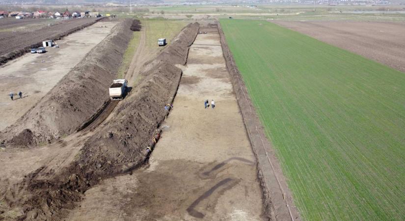 Tömegsír gyerekekkel: római kori temetőt tártak fel Maroskeresztúron