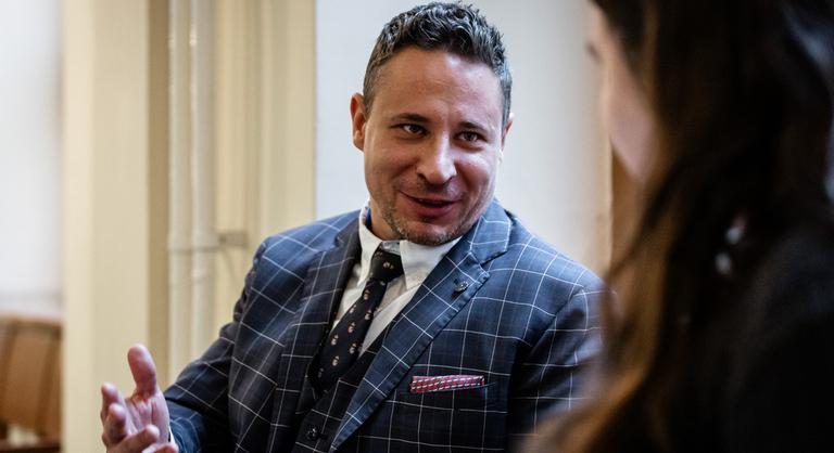 Schadl György mutatott egy képet a telefonján, és minden megváltozott